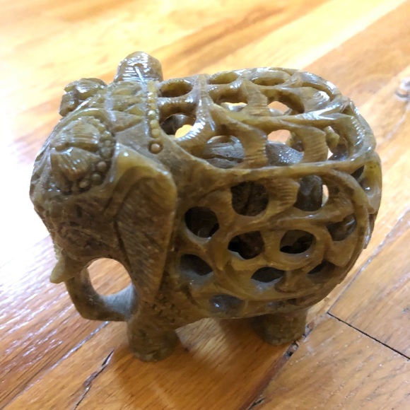 Other - NWOT Double Carved Jali Elephant